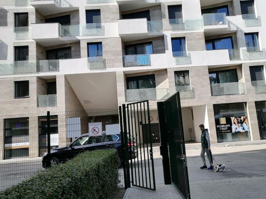 Elisabeth Home! Budapest Bagian luar foto